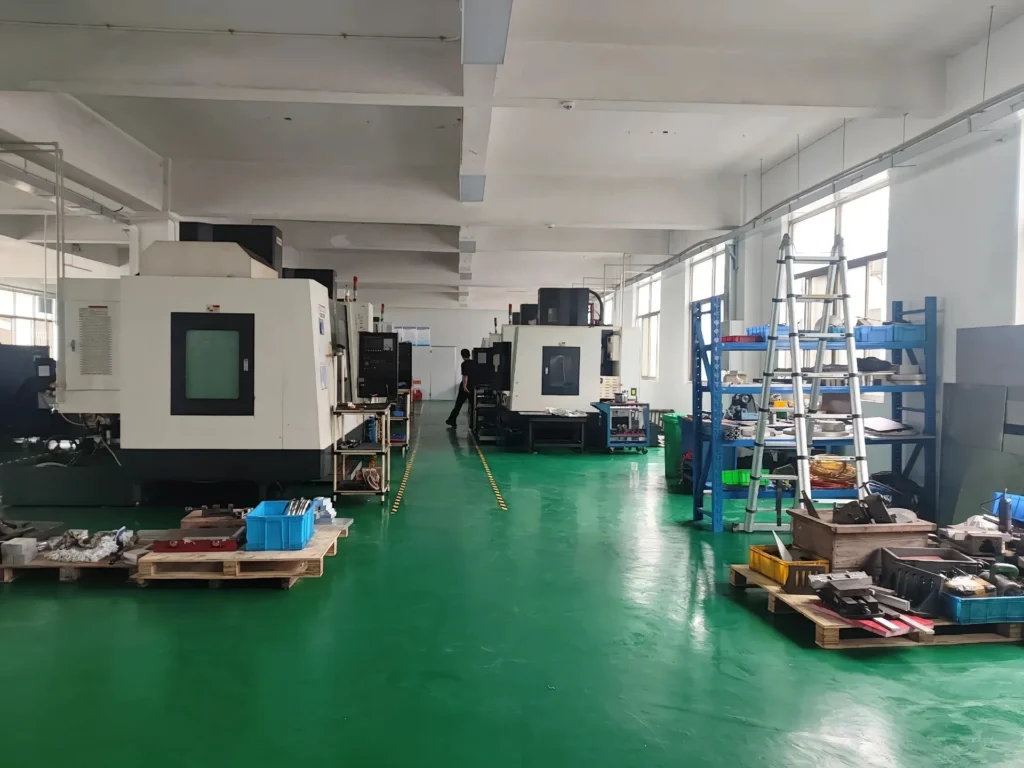 The Ultimate Guide to Manufacturing Titanium: Преодоление трудностей механической обработки 5 5-осевая установка для обработки титана с ЧПУ3