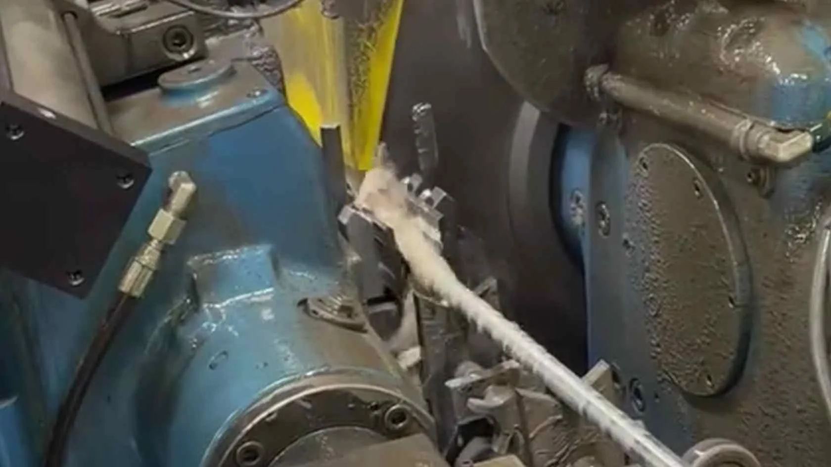 Les 10 principaux fabricants de barres de titane dans le monde (mise à jour 2026) 3 HonTitan fabrique des barres de titane personnalisées de haute précision à l'aide d'une technologie avancée de meulage sans centre.