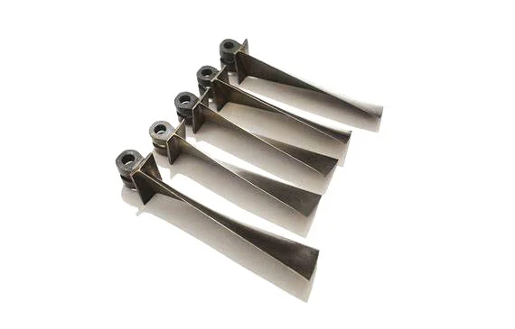 Titanium Thermal Conductivity: Why It's Low and When That Matters 7 Titanium jet engine turbine blades - precision-machined titanium alloy components used in aerospace propulsion systems